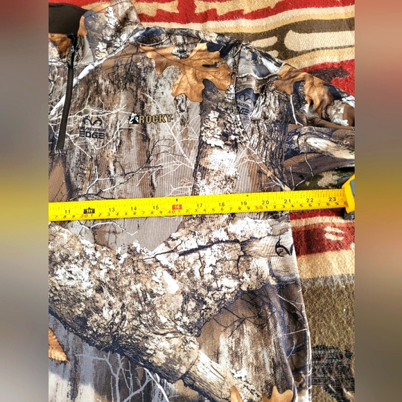 Rocky/Realtree 1/4 zip cover - Picture 6 of 7